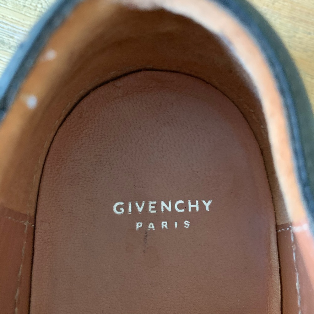 Givenchy Low Two-Tone Star Skate Sneakers - Picture 5 of 5